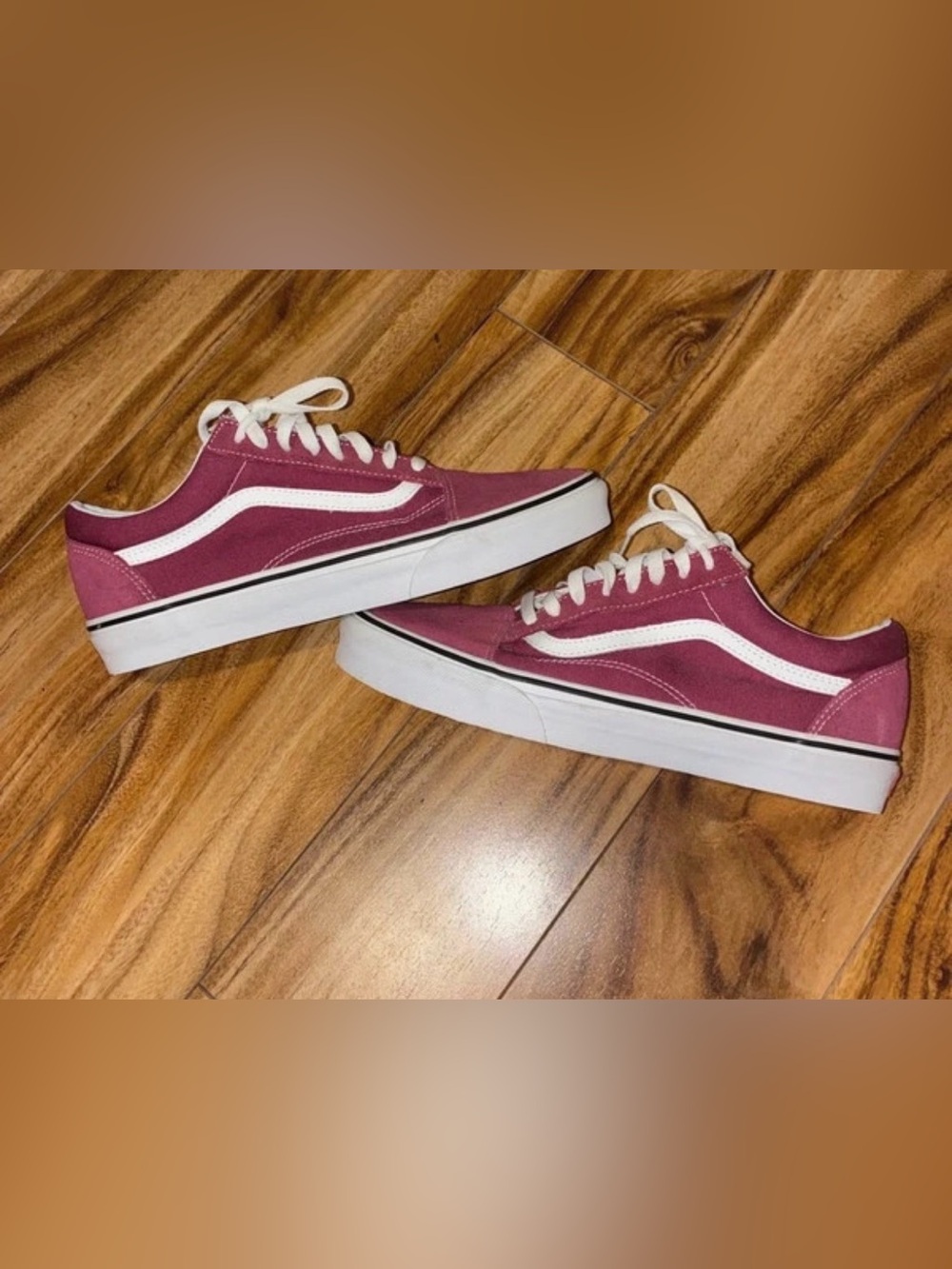 Classic Low-Top Canvas Vans in Burgundy